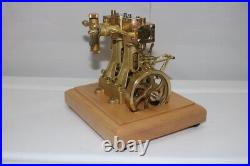 Two-cylinder steam engine (M30B) model